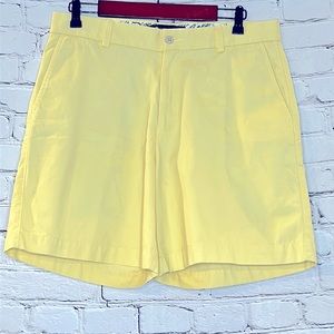 State Traditions Yellow Flat Front Shorts Size 34 Excellent Condition